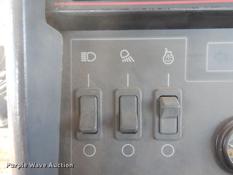 image for item DL6385 1995 Caterpillar Challenger DV87  tractor