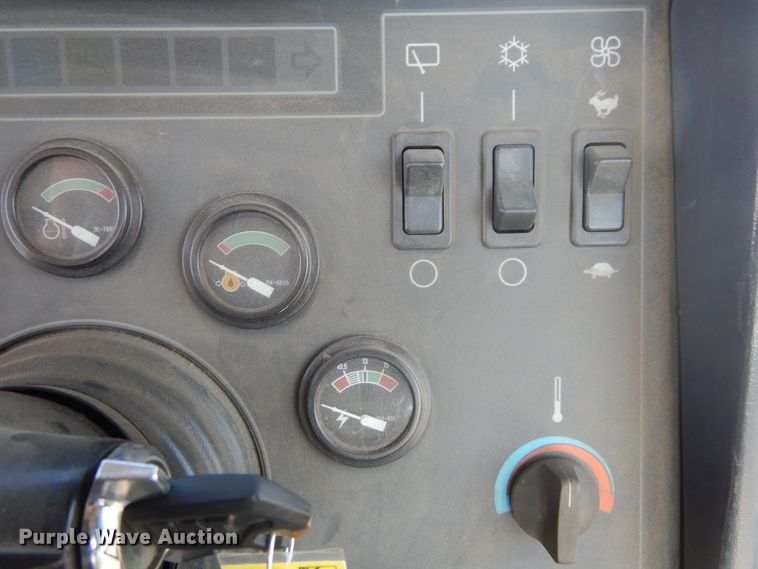 image for item DL6385 1995 Caterpillar Challenger DV87  tractor