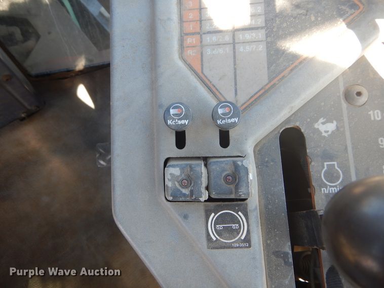 image for item DL6385 1995 Caterpillar Challenger DV87  tractor