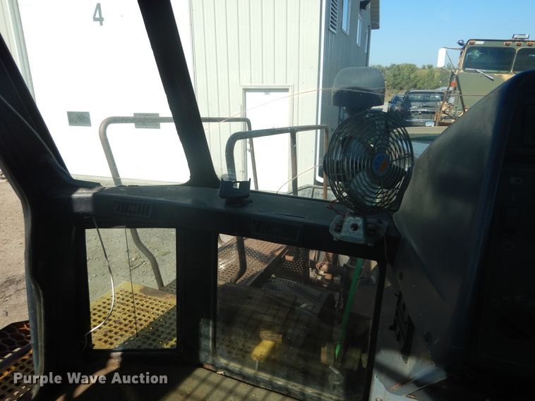 image for item DL6385 1995 Caterpillar Challenger DV87  tractor