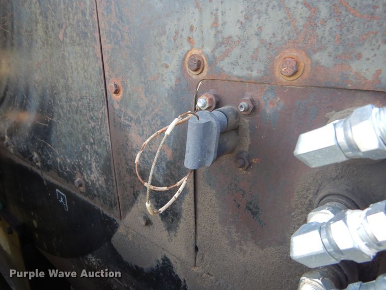 image for item DL6385 1995 Caterpillar Challenger DV87  tractor