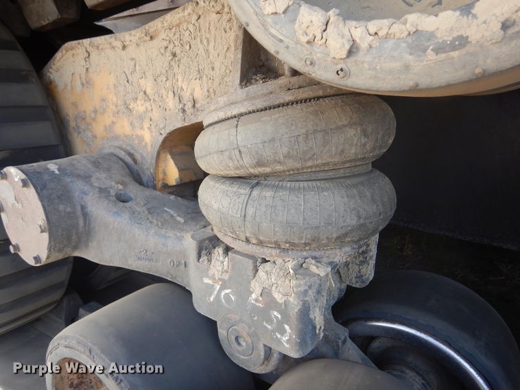 image for item DL6385 1995 Caterpillar Challenger DV87  tractor