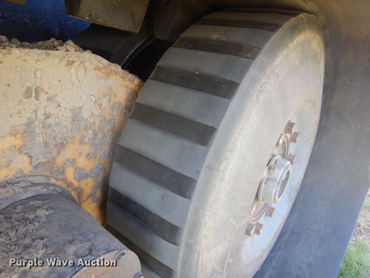 image for item DL6385 1995 Caterpillar Challenger DV87  tractor