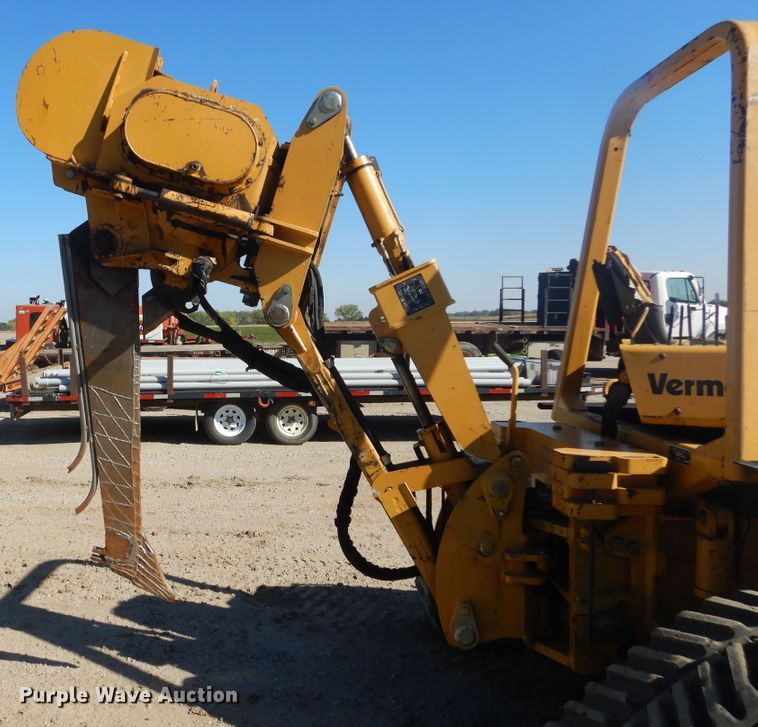 image for item DL6397 2008 Vermeer RTX1250  cable plow