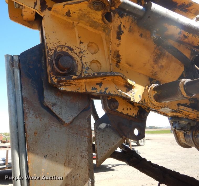 image for item DL6397 2008 Vermeer RTX1250  cable plow