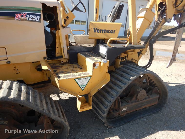 image for item DL6397 2008 Vermeer RTX1250  cable plow