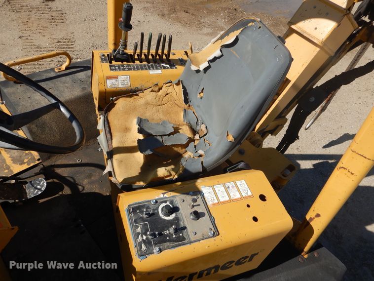 image for item DL6397 2008 Vermeer RTX1250  cable plow