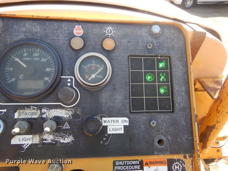 image for item DL6397 2008 Vermeer RTX1250  cable plow