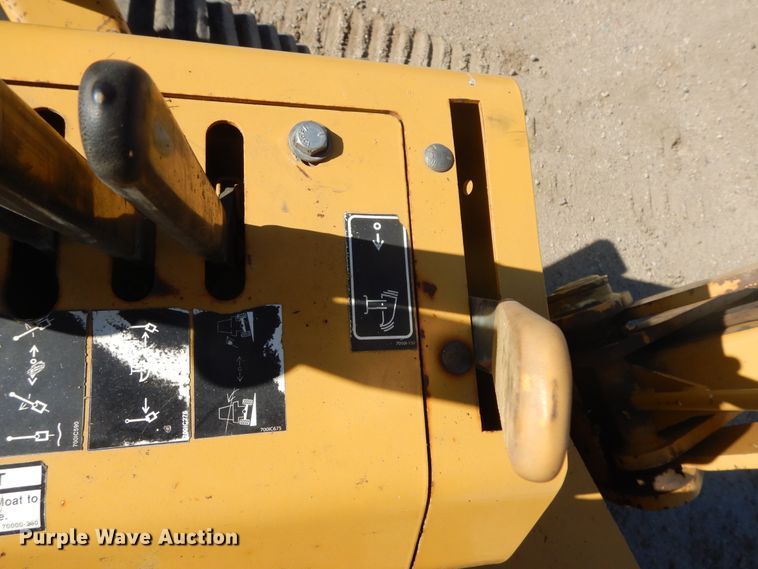 image for item DL6397 2008 Vermeer RTX1250  cable plow