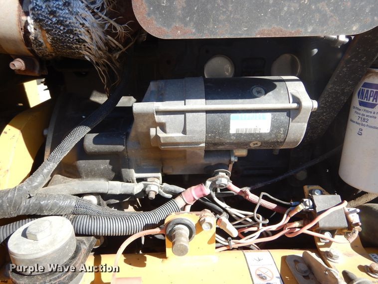 image for item DL6397 2008 Vermeer RTX1250  cable plow