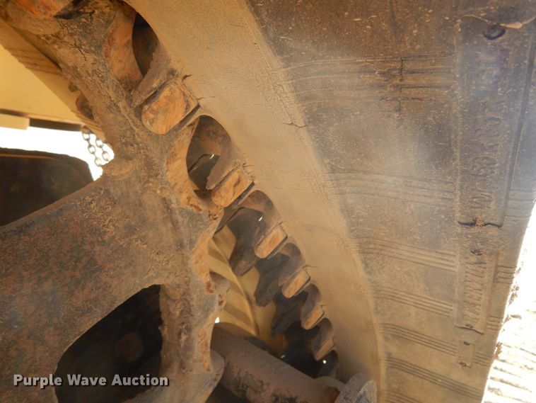 image for item DL6397 2008 Vermeer RTX1250  cable plow