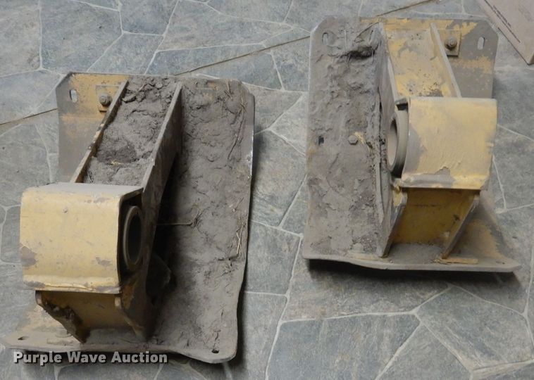 image for item DL6397 2008 Vermeer RTX1250  cable plow