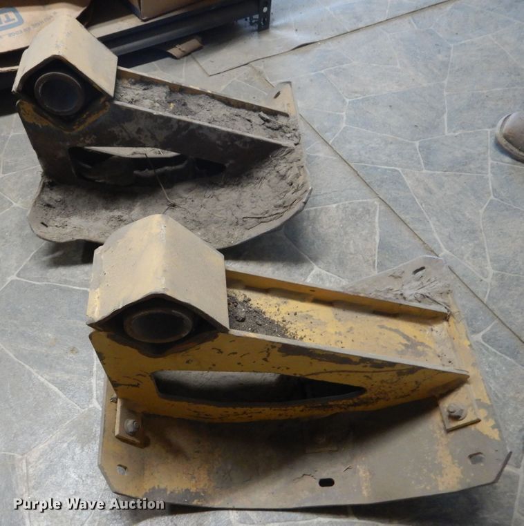 image for item DL6397 2008 Vermeer RTX1250  cable plow