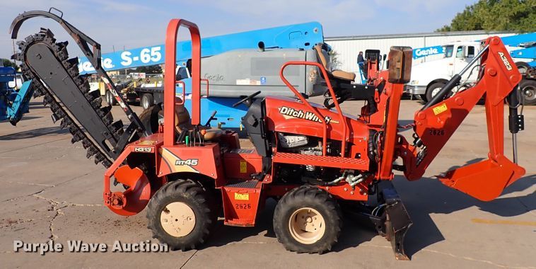 image for item DL7653 2015 Ditch Witch RT45  trencher