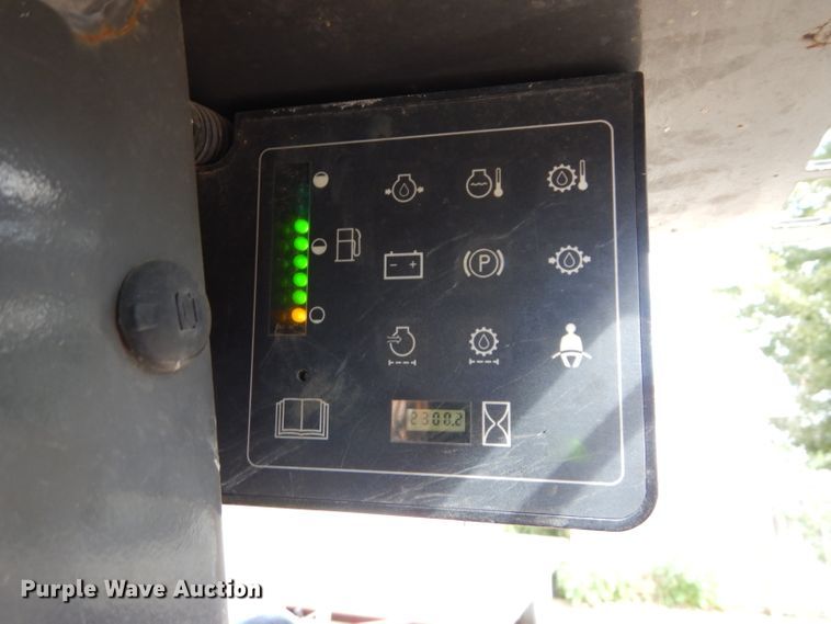 image for item DM4393 2004 Case 40XT  skid steer loader