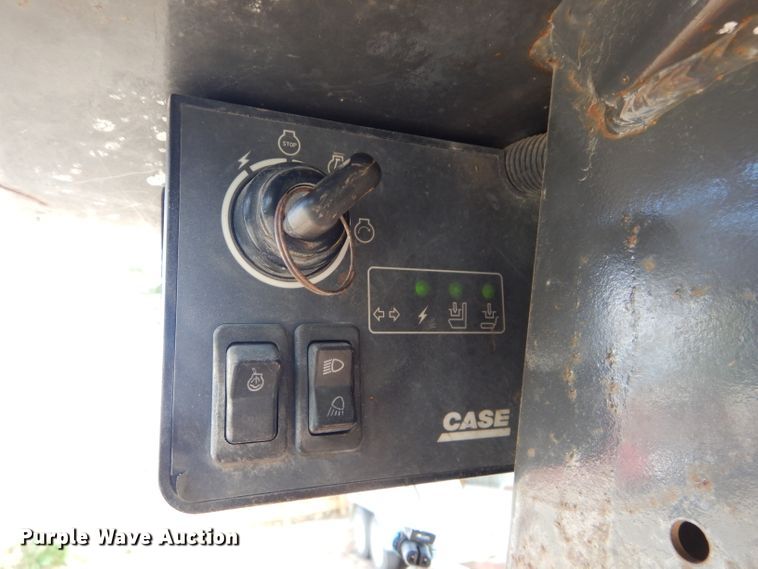 image for item DM4393 2004 Case 40XT  skid steer loader