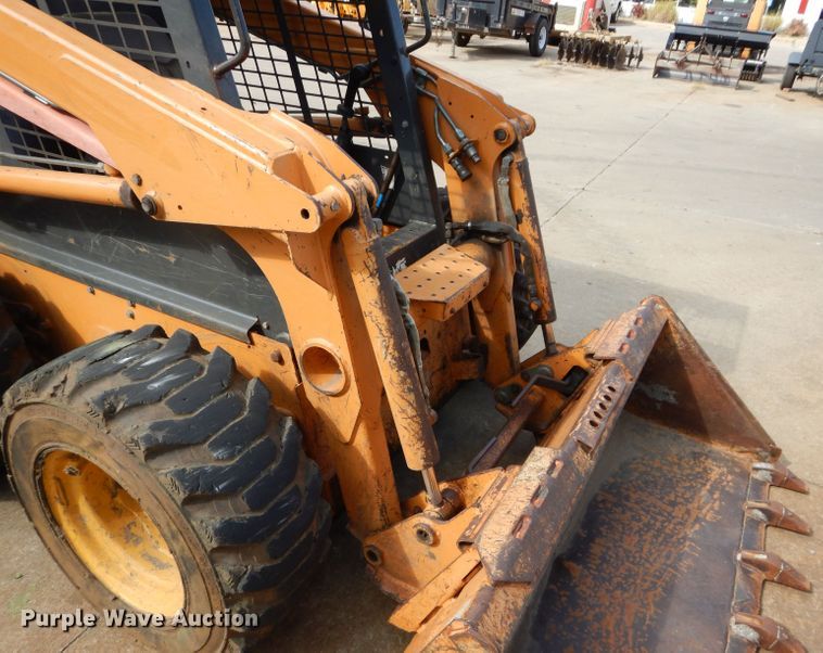 image for item DM4393 2004 Case 40XT  skid steer loader