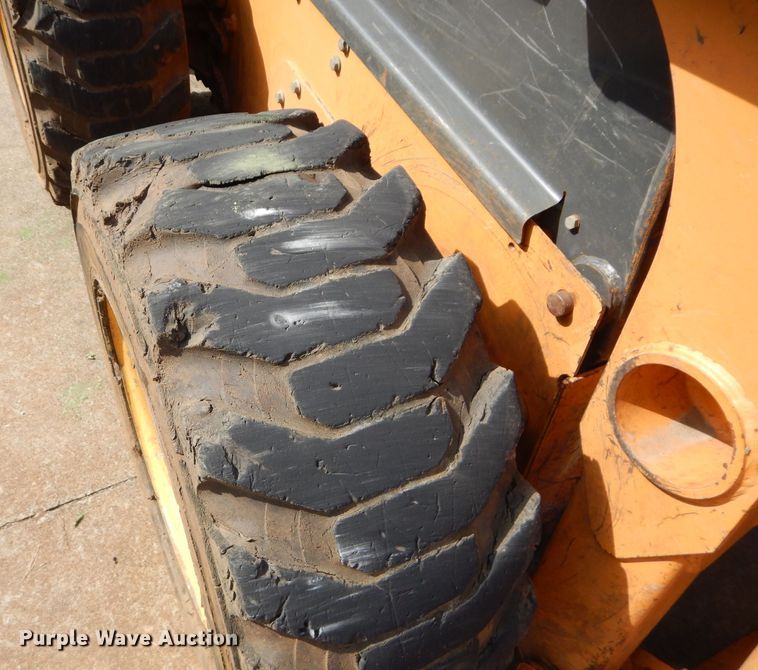 image for item DM4393 2004 Case 40XT  skid steer loader