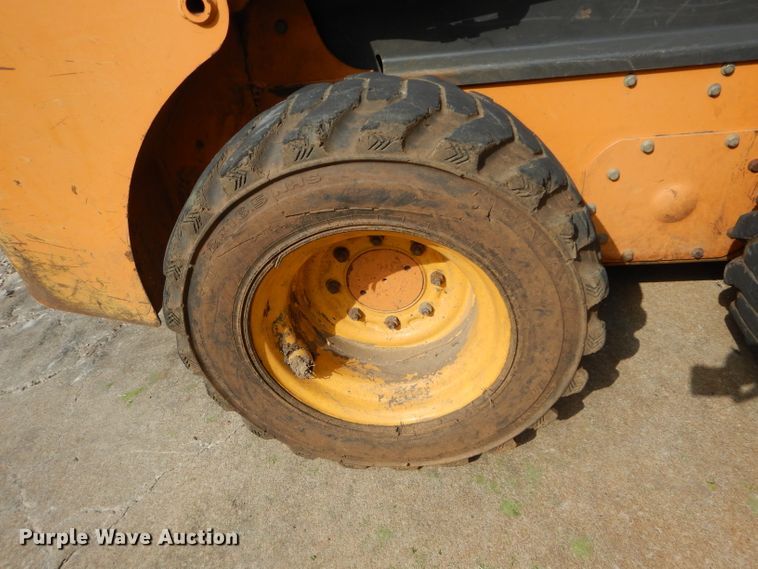 image for item DM4393 2004 Case 40XT  skid steer loader