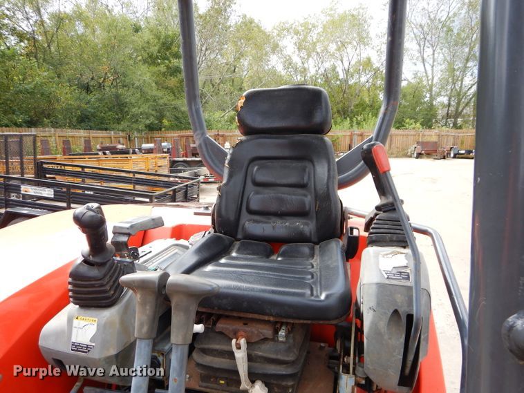 image for item DM4394 2007 Kubota KX121-3  mini excavator