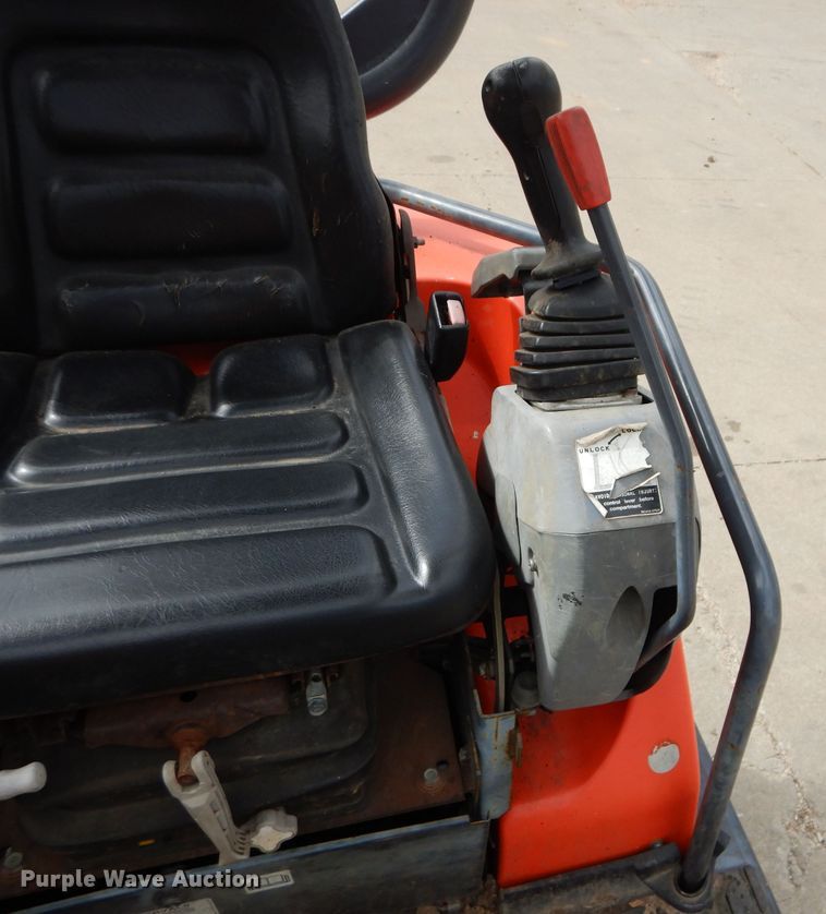 image for item DM4394 2007 Kubota KX121-3  mini excavator