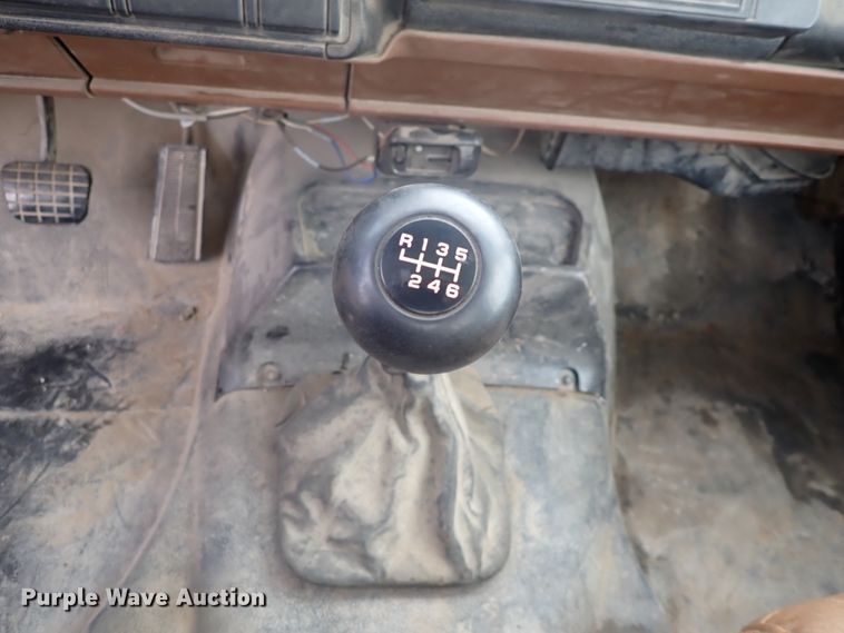 image for item DN2134 1994 GMC TopKick  dump flatbed truck