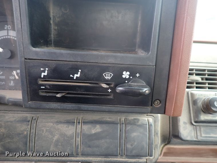 image for item DN2134 1994 GMC TopKick  dump flatbed truck