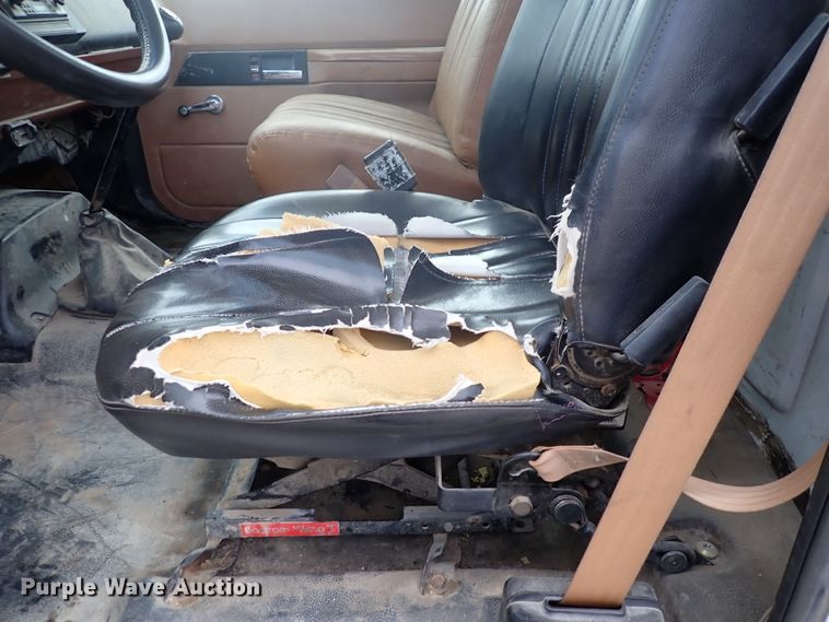 image for item DN2134 1994 GMC TopKick  dump flatbed truck