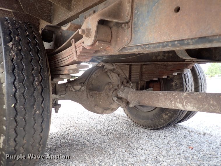 image for item DN2134 1994 GMC TopKick  dump flatbed truck