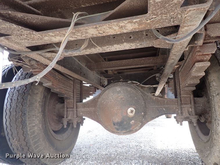 image for item DN2134 1994 GMC TopKick  dump flatbed truck