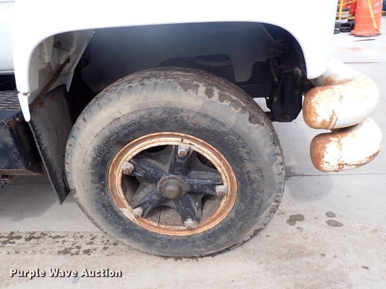 image for item DN2134 1994 GMC TopKick  dump flatbed truck