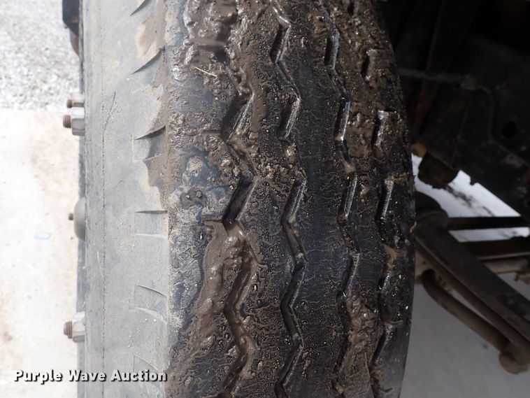 image for item DN2134 1994 GMC TopKick  dump flatbed truck