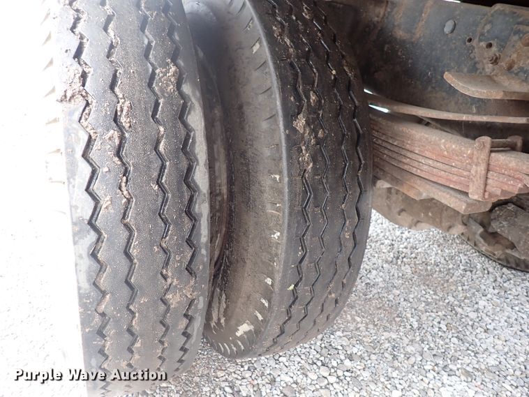 image for item DN2134 1994 GMC TopKick  dump flatbed truck