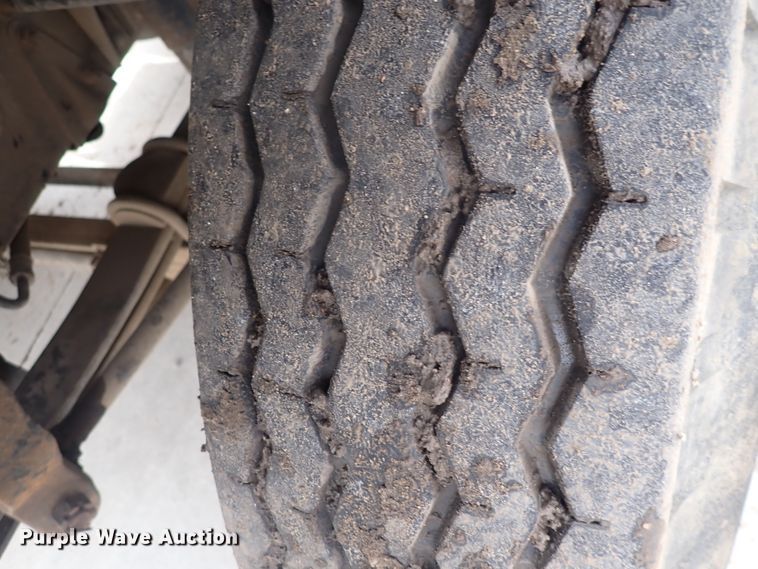 image for item DN2134 1994 GMC TopKick  dump flatbed truck