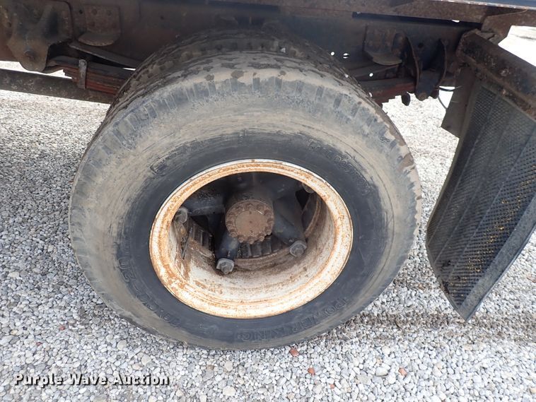 image for item DN2134 1994 GMC TopKick  dump flatbed truck