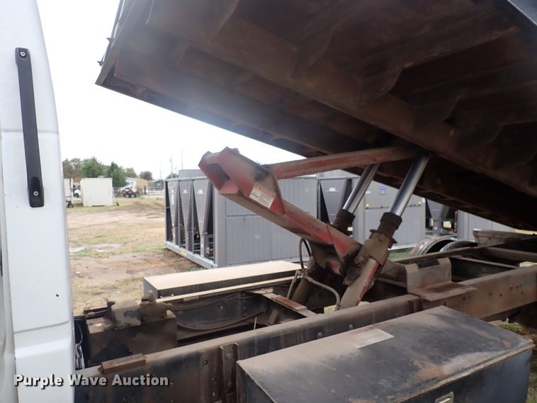 image for item DN2134 1994 GMC TopKick  dump flatbed truck