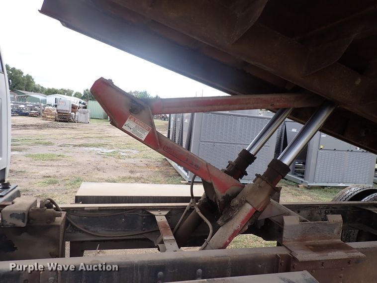 image for item DN2134 1994 GMC TopKick  dump flatbed truck