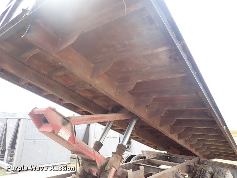 image for item DN2134 1994 GMC TopKick  dump flatbed truck