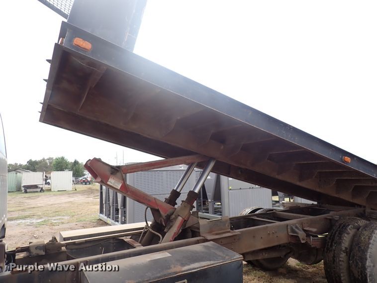 image for item DN2134 1994 GMC TopKick  dump flatbed truck