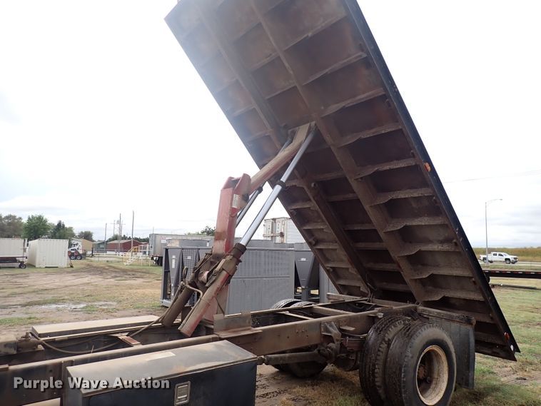 image for item DN2134 1994 GMC TopKick  dump flatbed truck