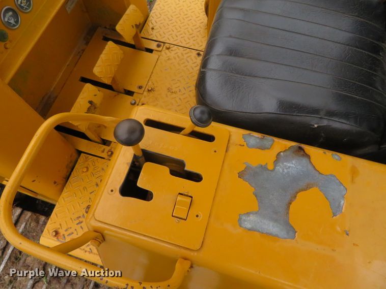 image for item DN7755 1974 Caterpillar 931  track loader
