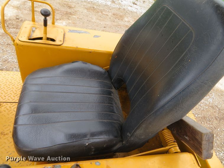 image for item DN7755 1974 Caterpillar 931  track loader