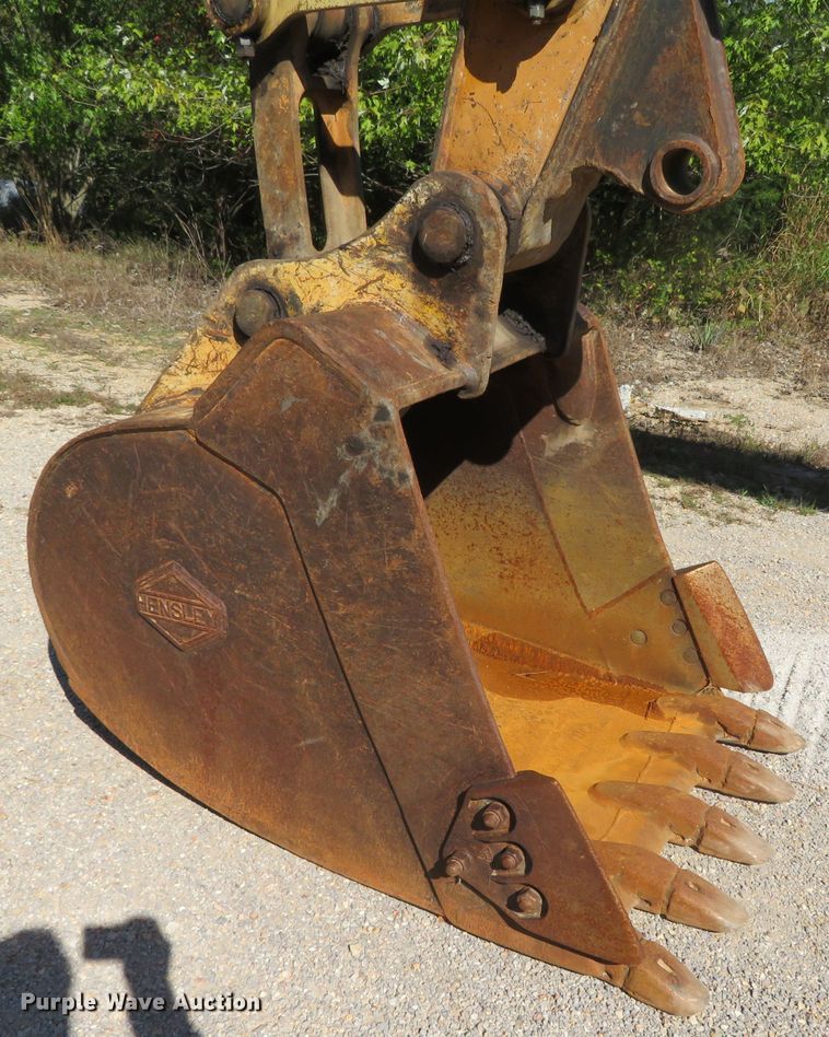 image for item DN7757 2003 Case CX225SR  excavator