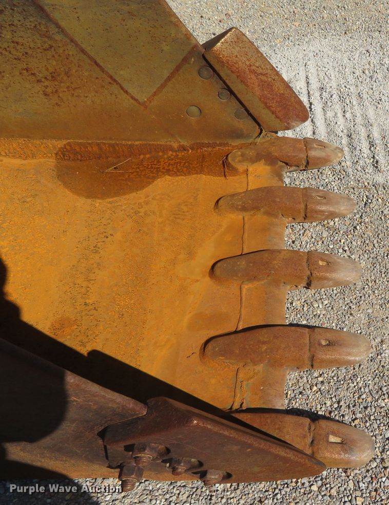 image for item DN7757 2003 Case CX225SR  excavator