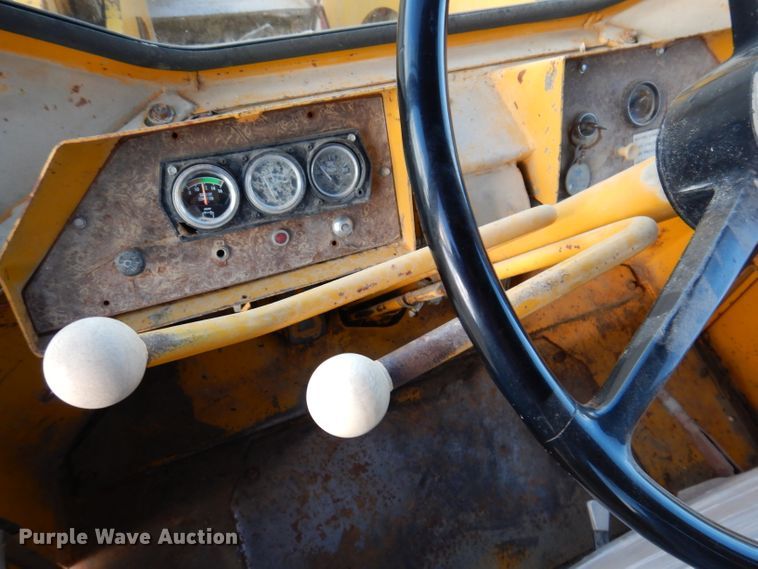 image for item EV9324 Clark 75B  wheel loader