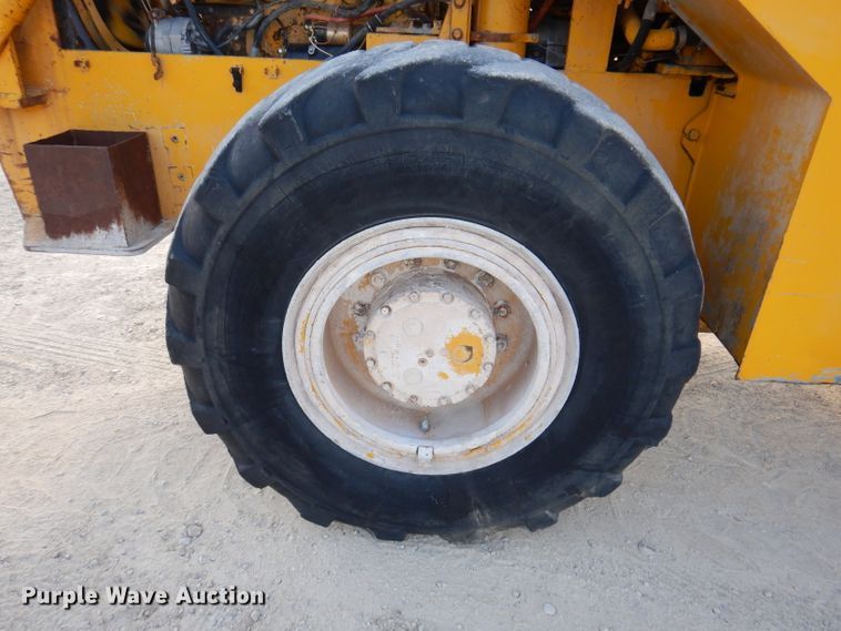 image for item EV9324 Clark 75B  wheel loader