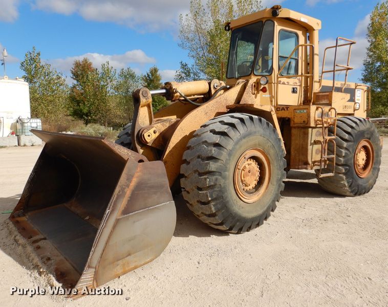 image for item EV9325 1982 Caterpillar 966D  wheel loader