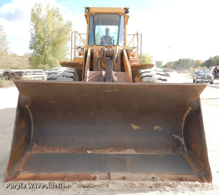 image for item EV9325 1982 Caterpillar 966D  wheel loader