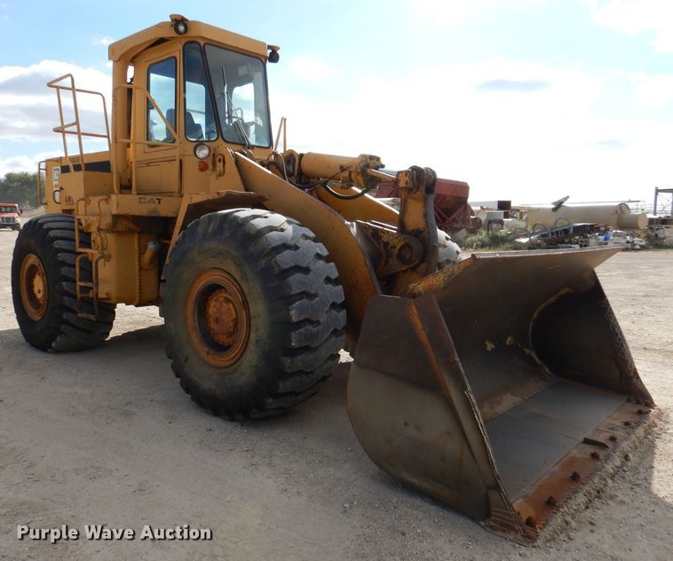 image for item EV9325 1982 Caterpillar 966D  wheel loader