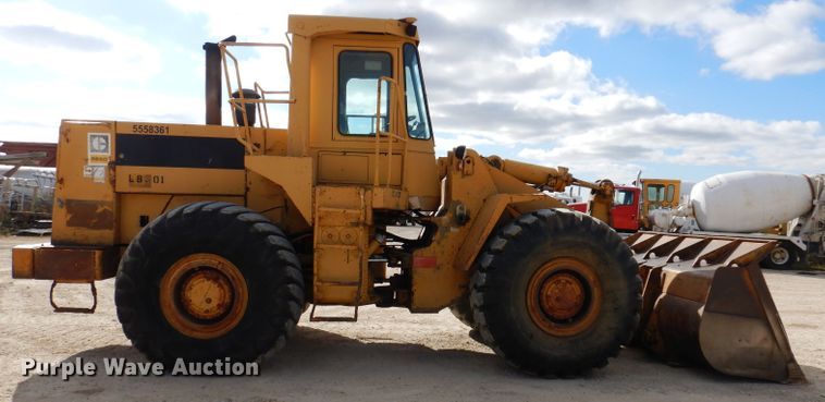 image for item EV9325 1982 Caterpillar 966D  wheel loader